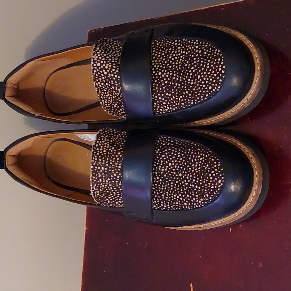 Clarks Black and Tan Speckled Leather Penny Loafers